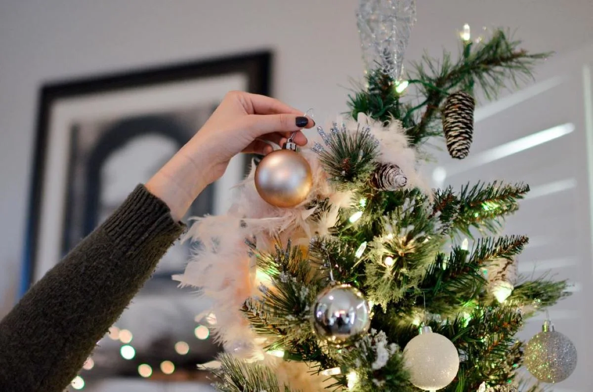 Decorating your Condo for the Christmas Season