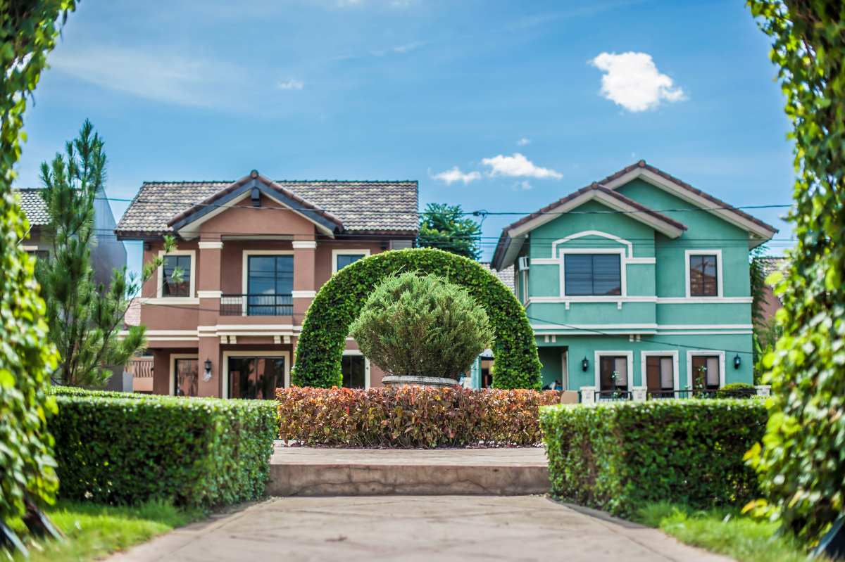 7 Benefits of Owning a House and Lot in Crown Asia