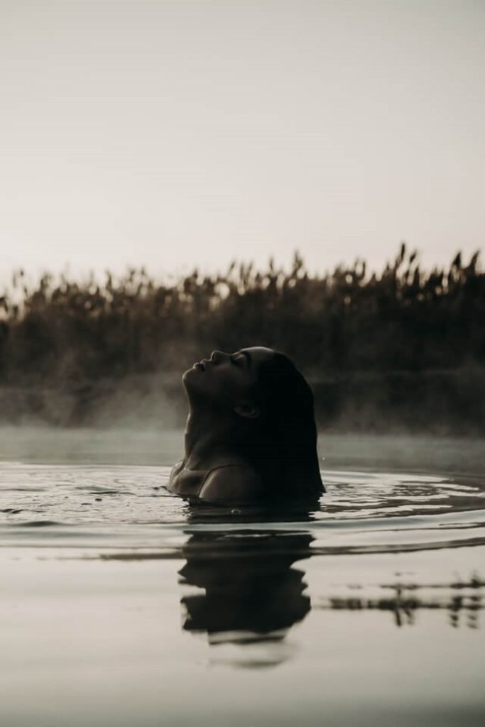 A-Woman-in-a-Hot-Spring-Bath