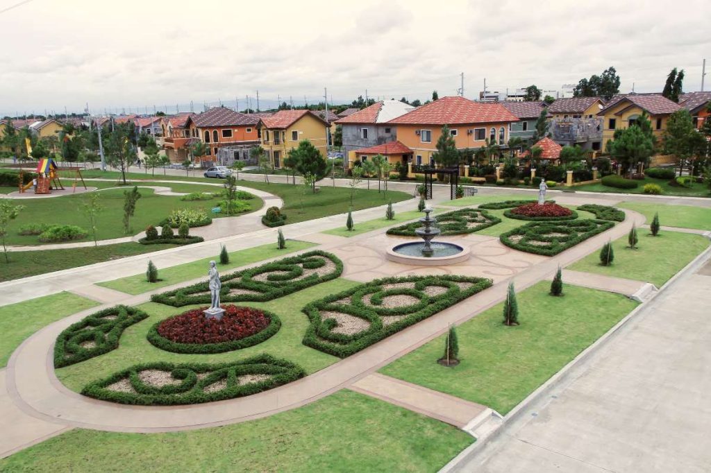 Crown-Asia-Valenza-Community-Shot-house-and-lot-for-sale-in-sta-rosa-laguna
