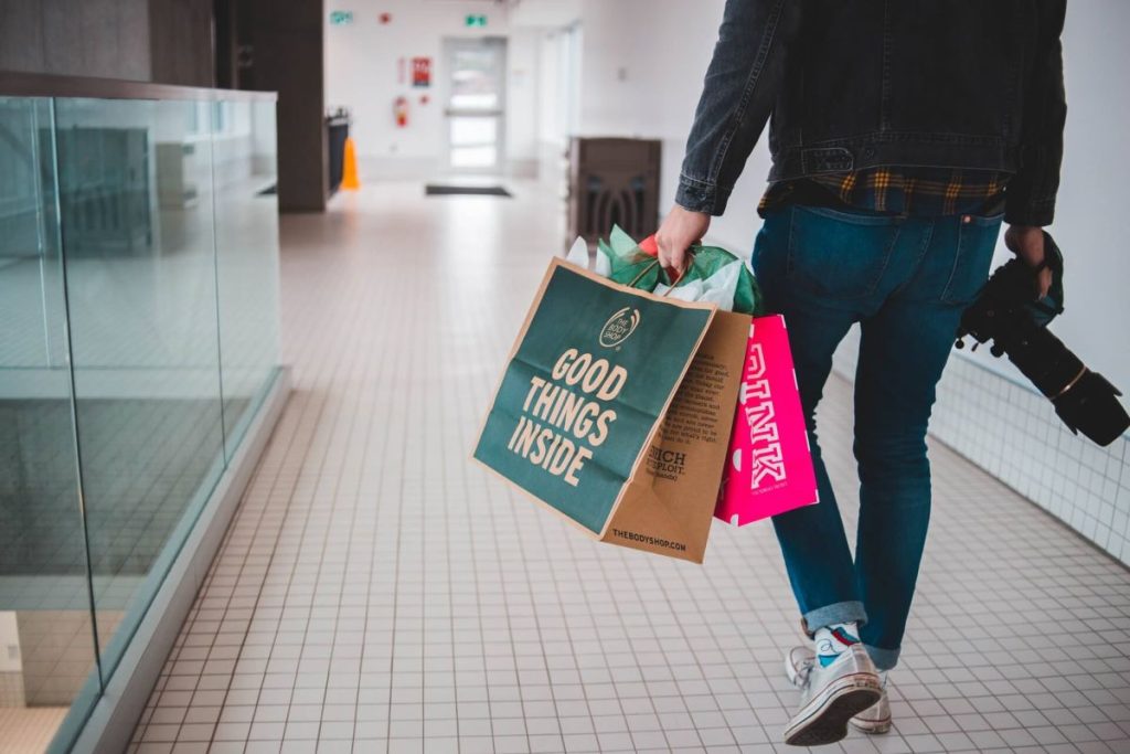 Man-with-shopping-bag