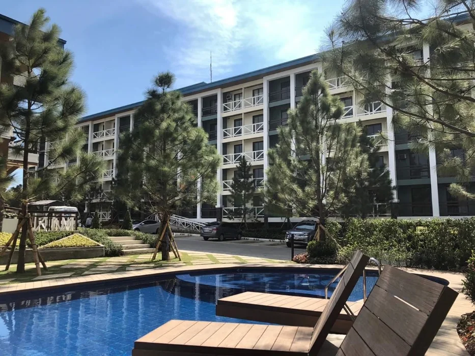 Pine Suites Tagaytay Pool and Benches