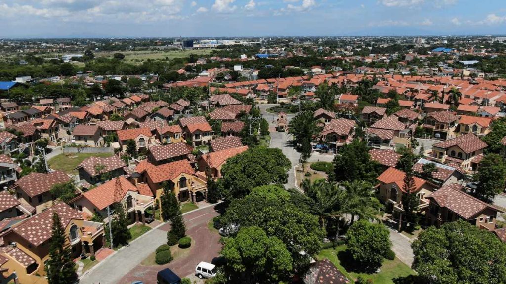 Why invest in real estate in Bacoor