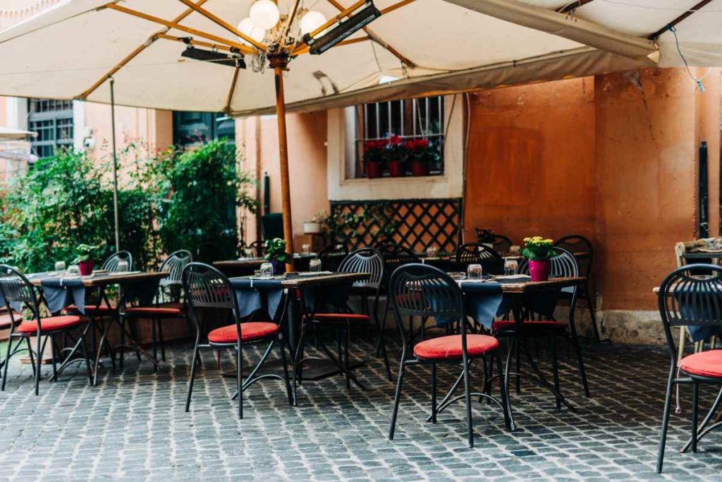 photo of a bistro table and chairs