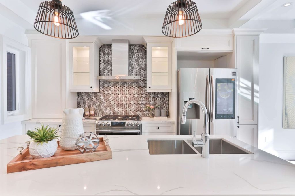 photo of a minimalist and modern kitchen