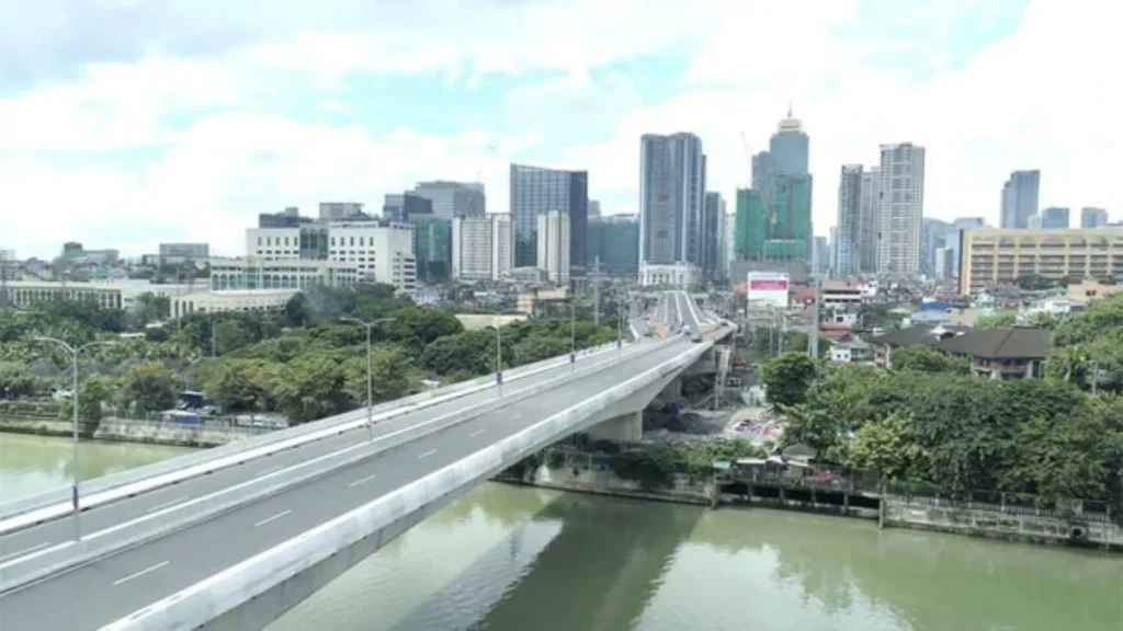 BGC-Ortigas-Bridge-Spot.ph