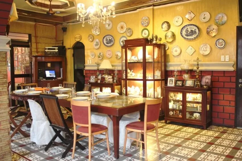 Calle-Arco-Restaurant