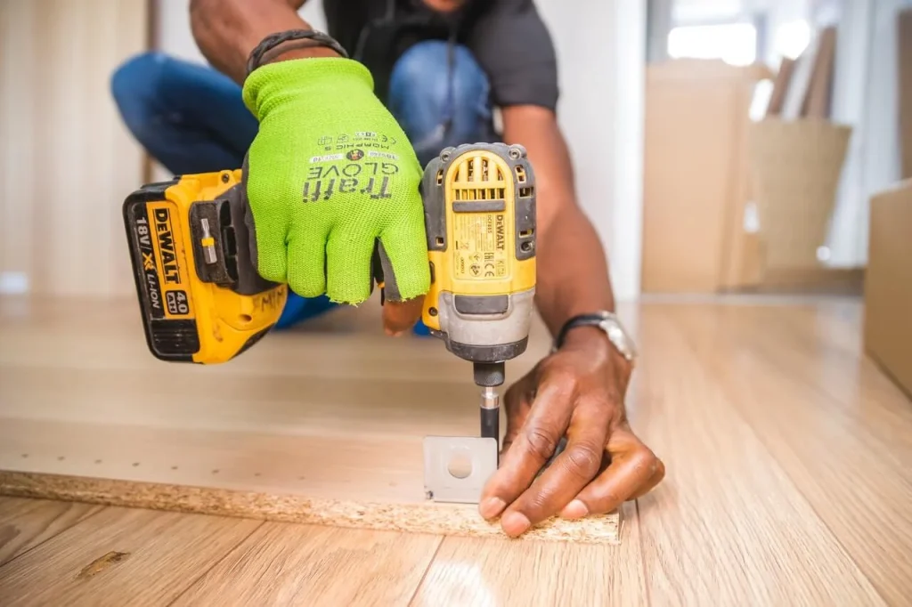 Cordless drill Cordless drill