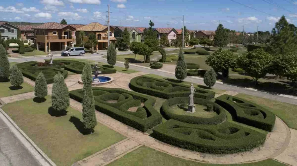Crown Asia Philippines Valenza Garden Green House for Rent Crown-Asia-Philippines-Valenza-Garden-Green-5-min