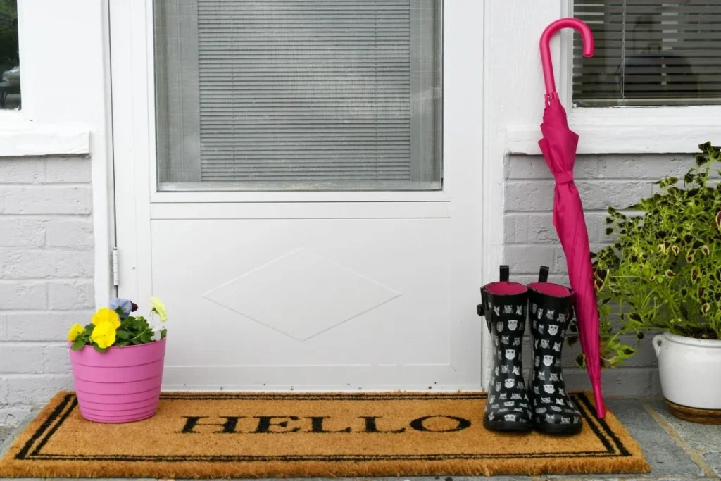 Dont leave house entrances without a non slip mat. Dont-leave-house-entrances-without-a-non-slip-mat.