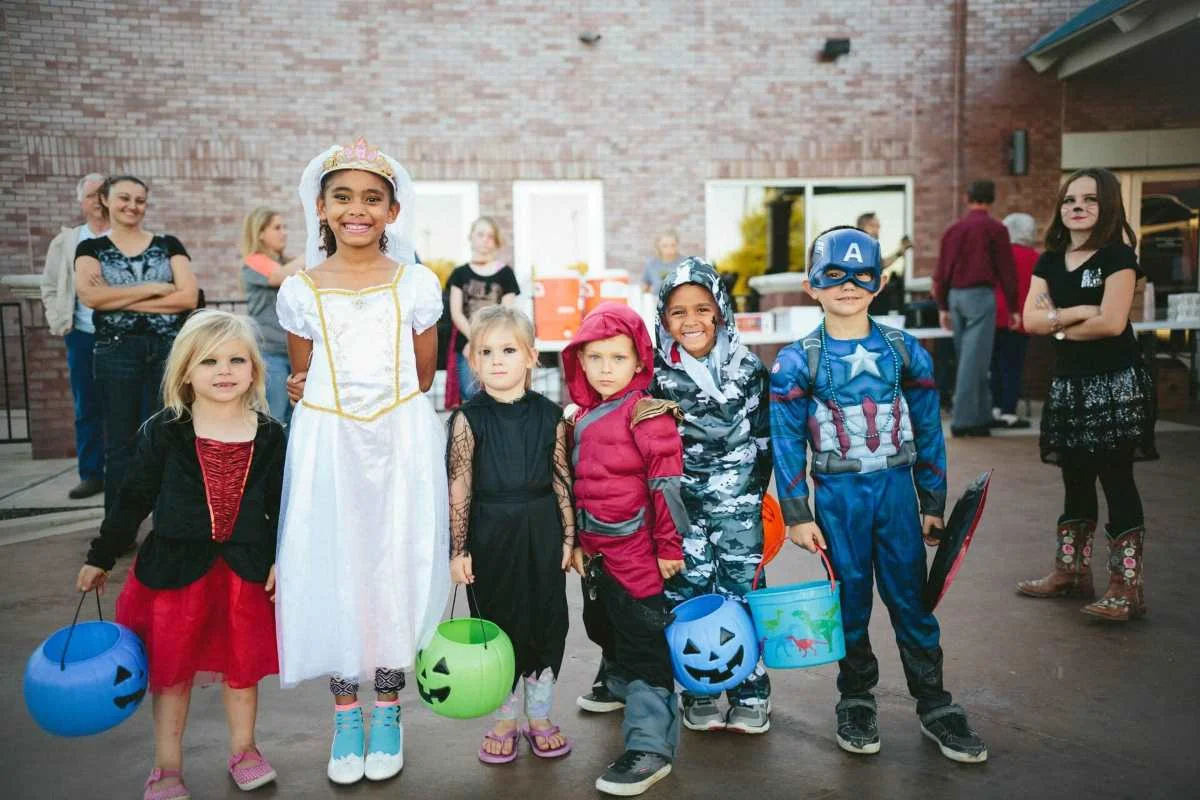 Easy DIY Halloween Trick or Treats and Crafts for Kids