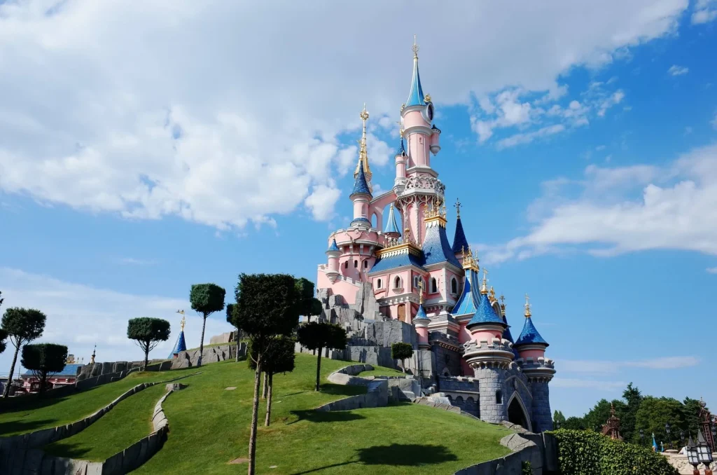 Experience Disneyland - the Parisian way