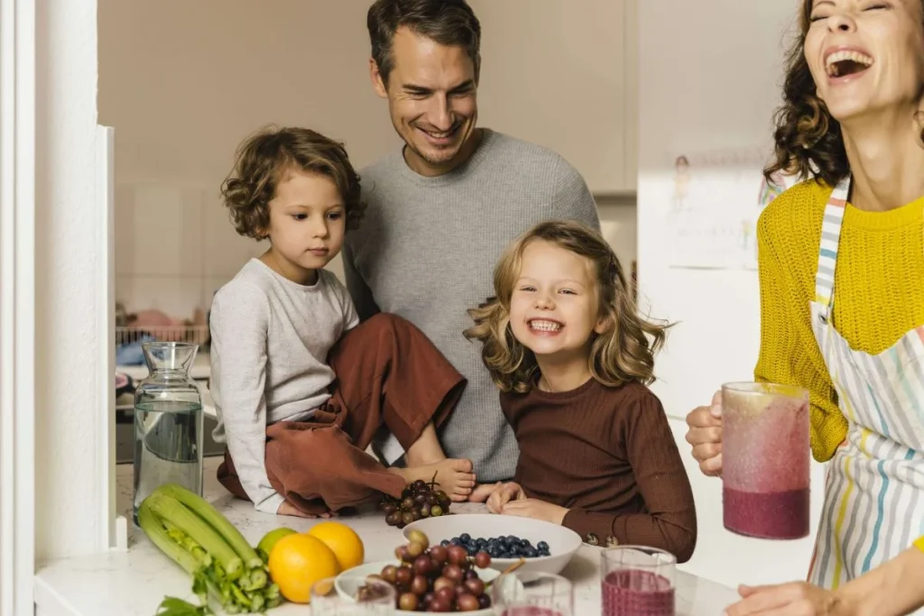 Family-in-the-Kitchen