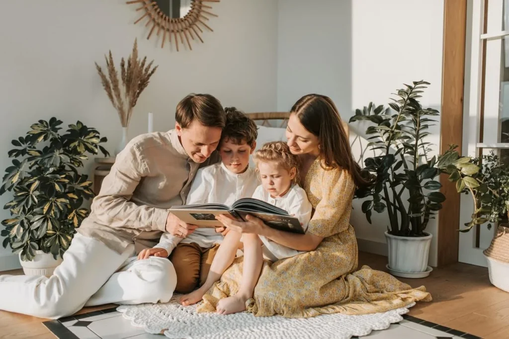 Family reading Family-reading
