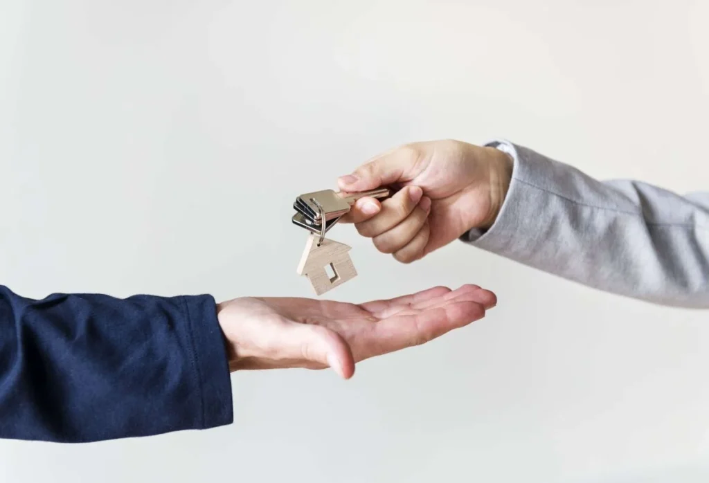 Handing keys over Handing-keys-over