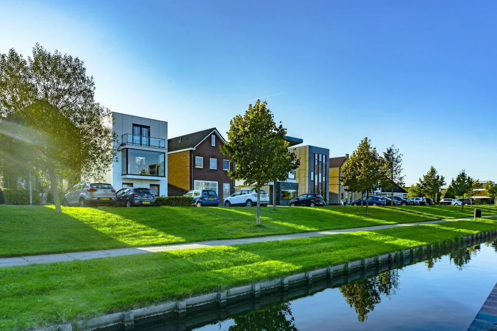 Houses-by-a-river