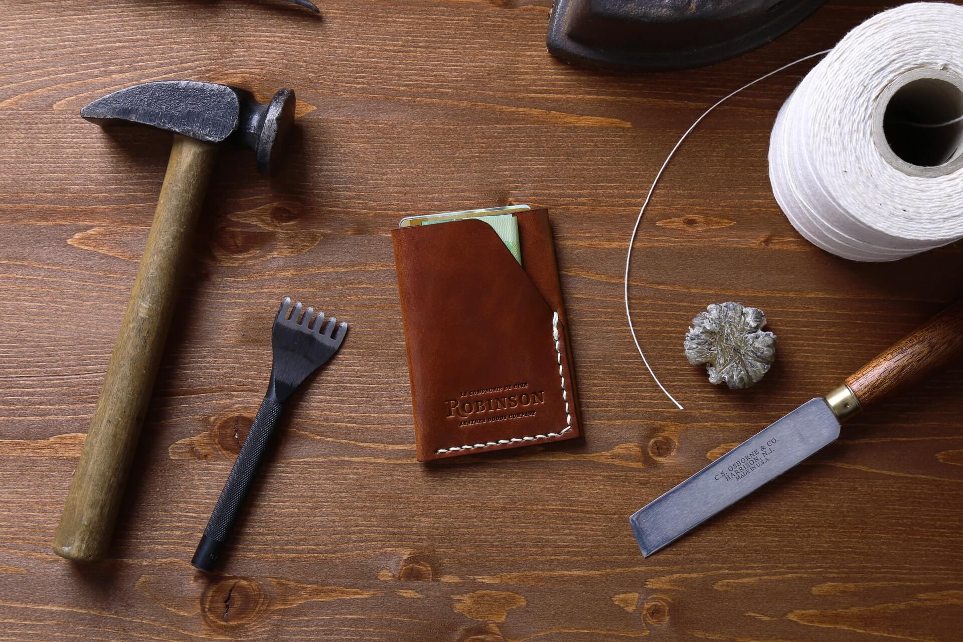 How You Can Start the Hobby of Leather Crafting in Your Home