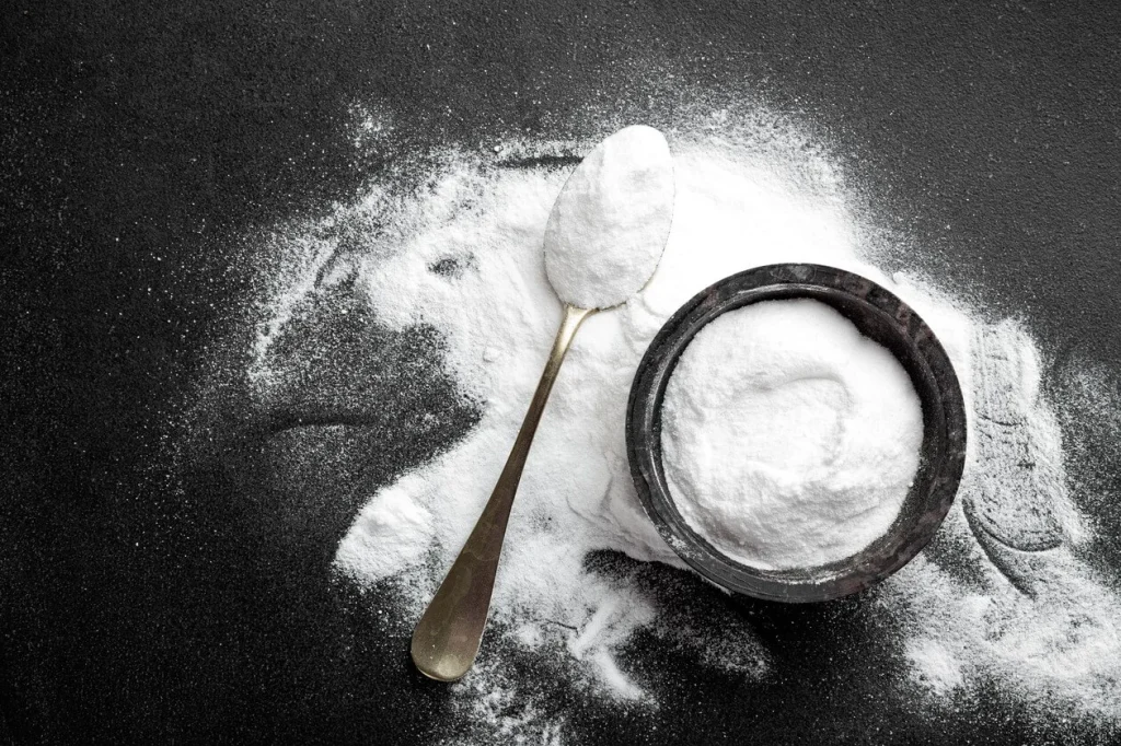 MAKE-BAKING-SODA-SOLUTIONS