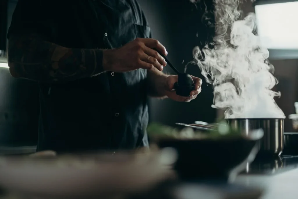 Man cooking Man-cooking