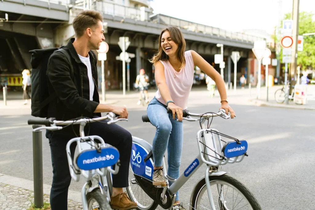 People-on-bikes