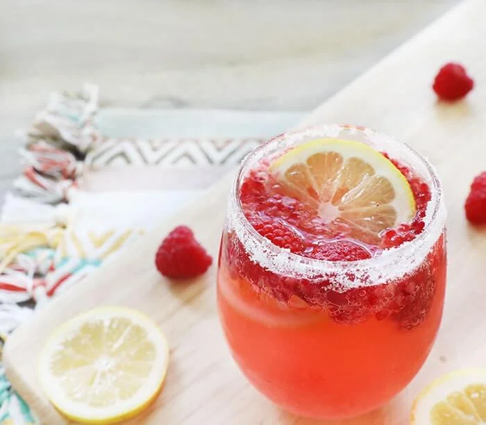 Raspberry-limoncello-cocktail