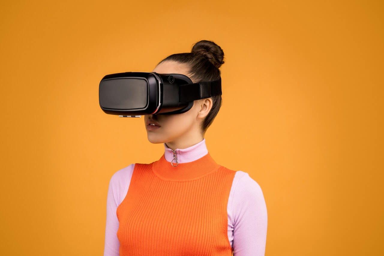 Should You Invest in a Virtual Reality Machine