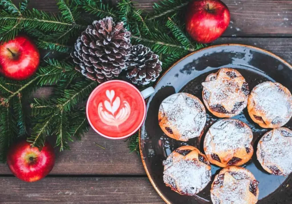 Sweet bowls Christmas decorations.