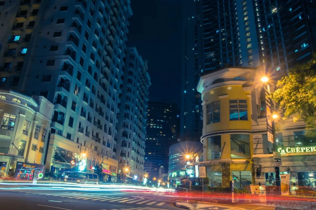 Taguig-at-night