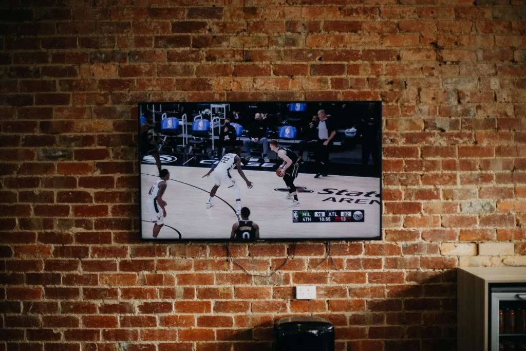 Television-Showing-a-Basketball-Game