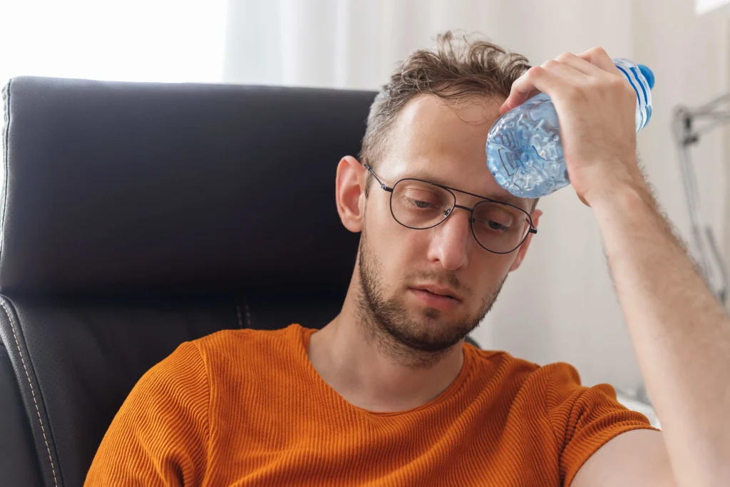 Tips for preparing when going to work in the middle of an extremely hot weather Tips-for-preparing-when-going-to-work-in-the-middle-of-an-extremely-hot-weather