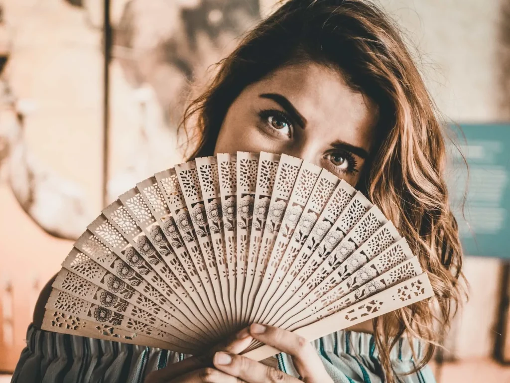 Use the Old Reliable Hand Fan instead of Electric Ones for Energy Efficiency Use-the-Old-Reliable-Hand-Fan-instead-of-Electric-Ones-for-Energy-Efficiency
