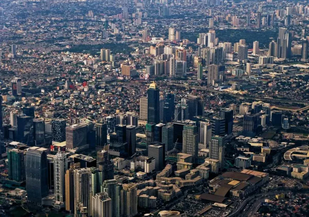 WHY SHOULD YOU CHOOSE TO LIVE IN TAGUIG CITY