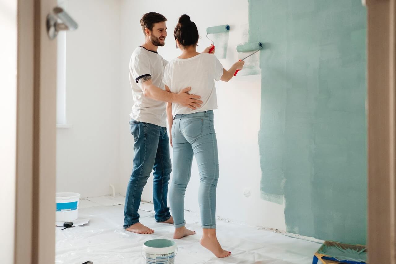 What to Consider When Painting the Interior of Your House