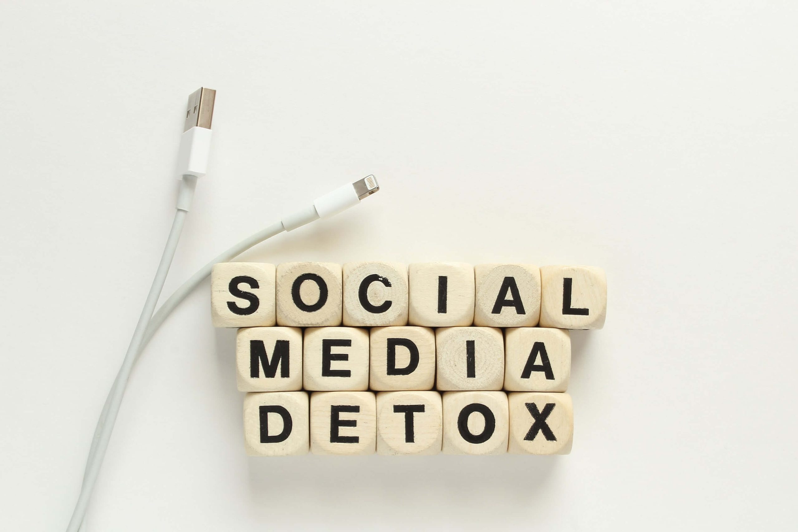 Your Complete Guide to a Social Media Detox