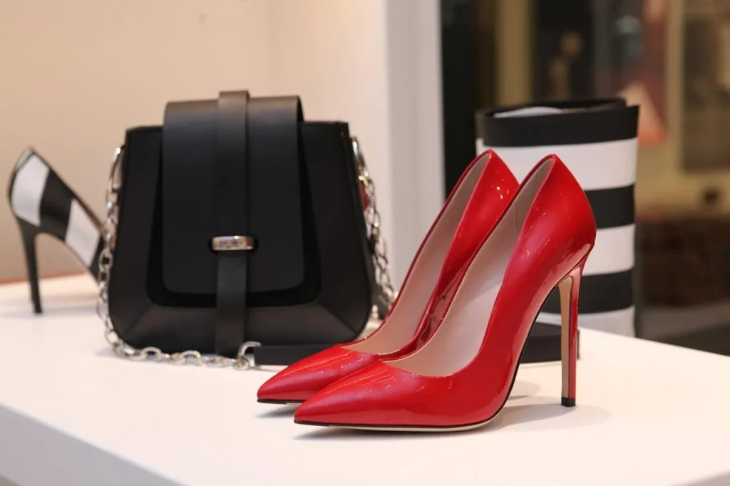 buying your first luxury bag buying-your-first-luxury-bag