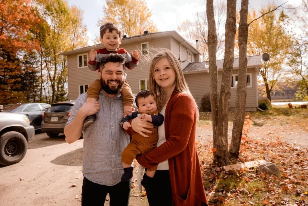 happy-caucasian-family