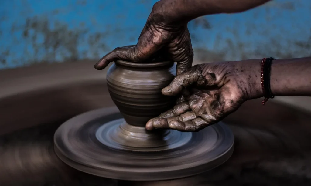 making vase making-vase