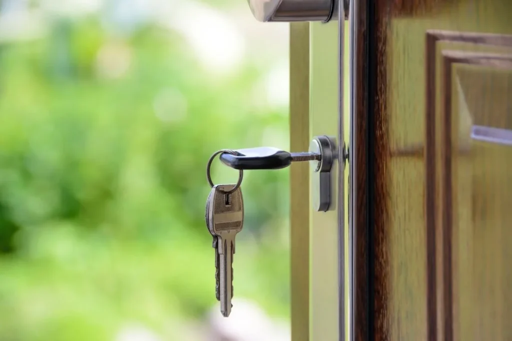 photo of keys on the door