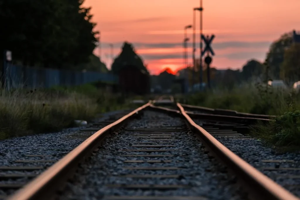 rail tracks rail-tracks