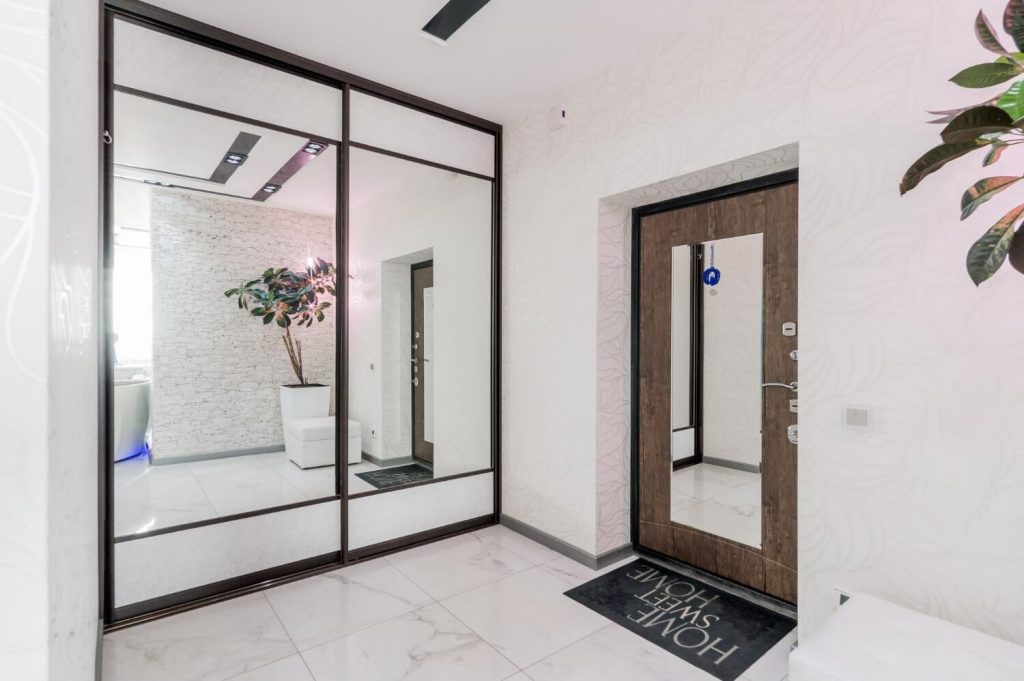 Incorporating mirrors in specific rooms 