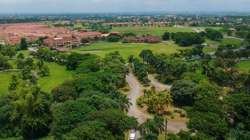 Reaping the benefits of buying a lot as investment 