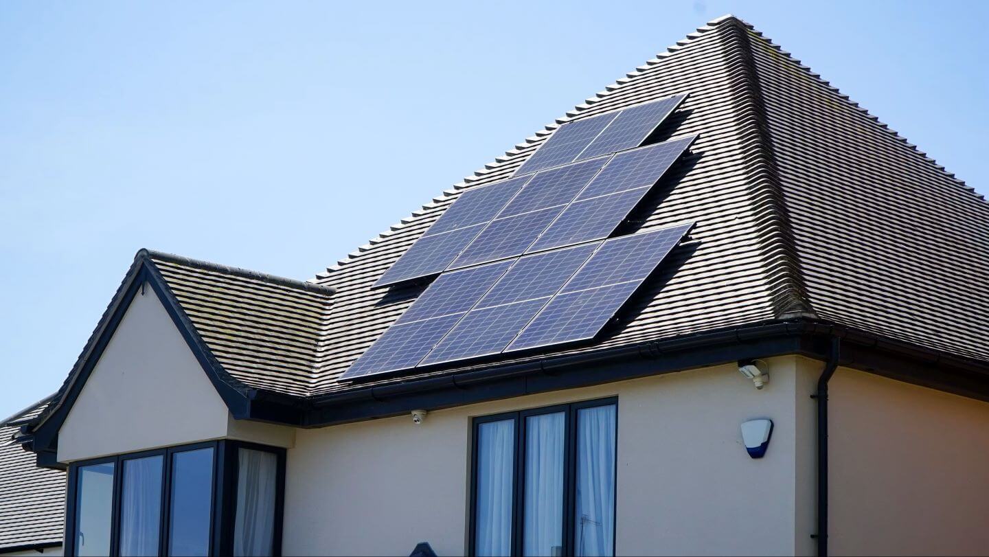 Long-term benefits of investing in solar-powered home upgrade